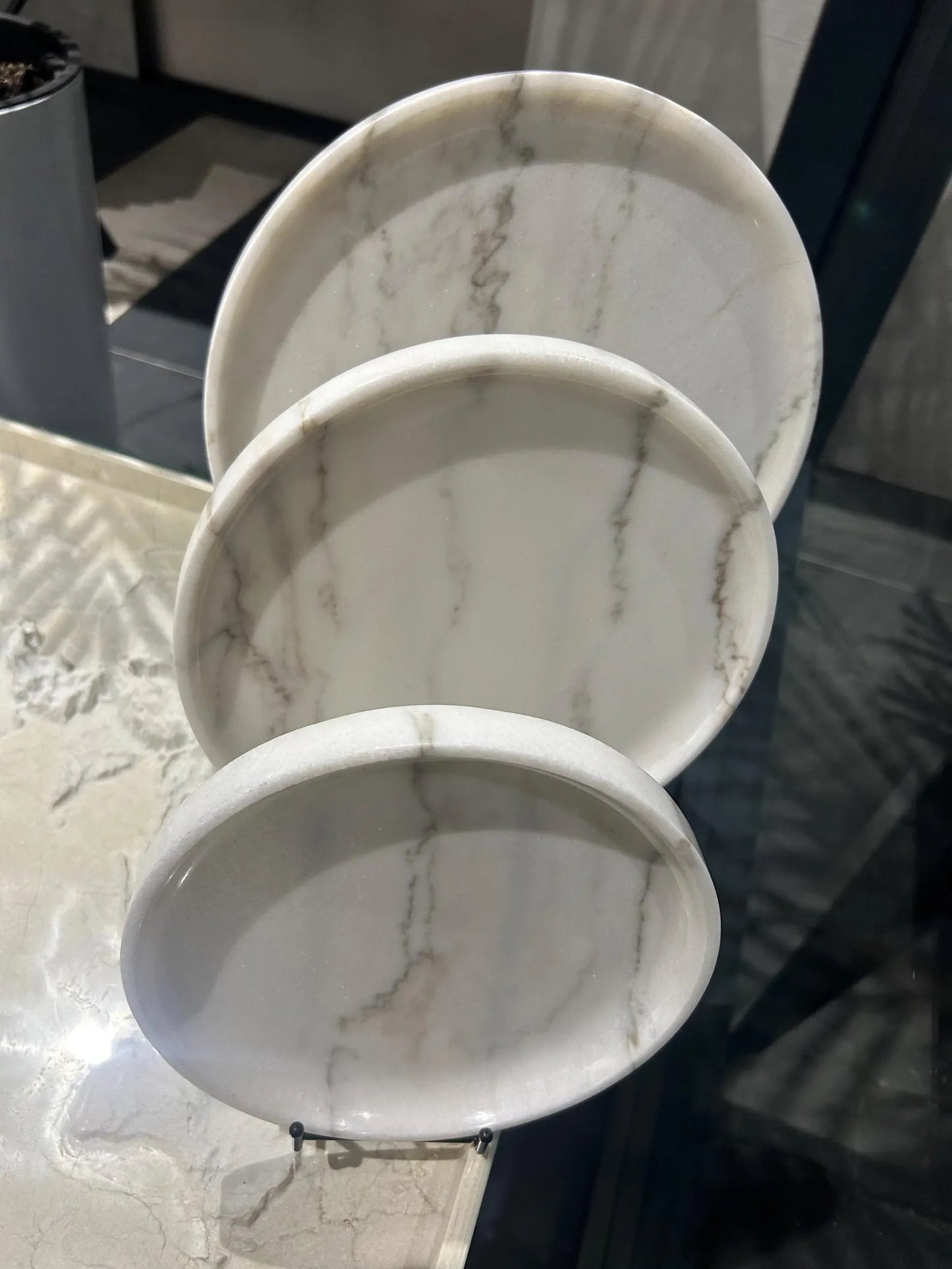 A set of 3 marble plates(⌀ 20 cm+⌀ 25 cm+⌀ 30 cm)