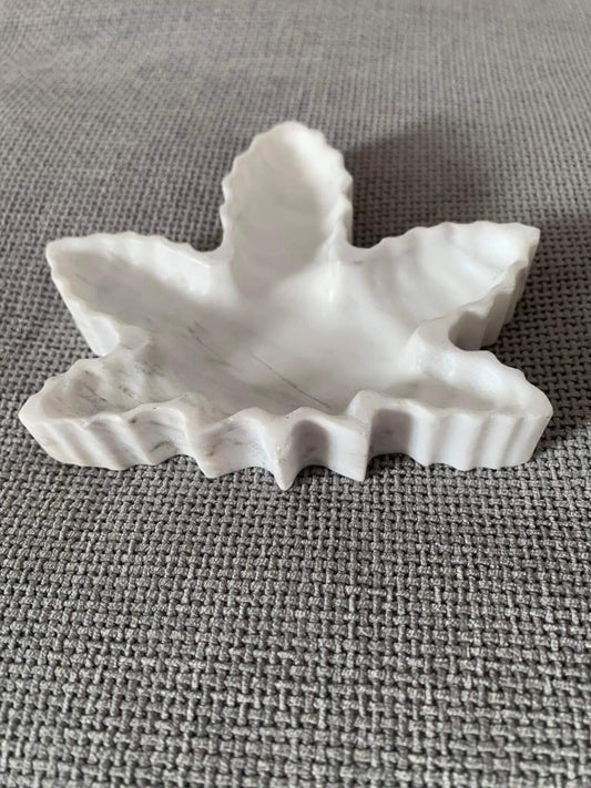 An ashtray of the original form