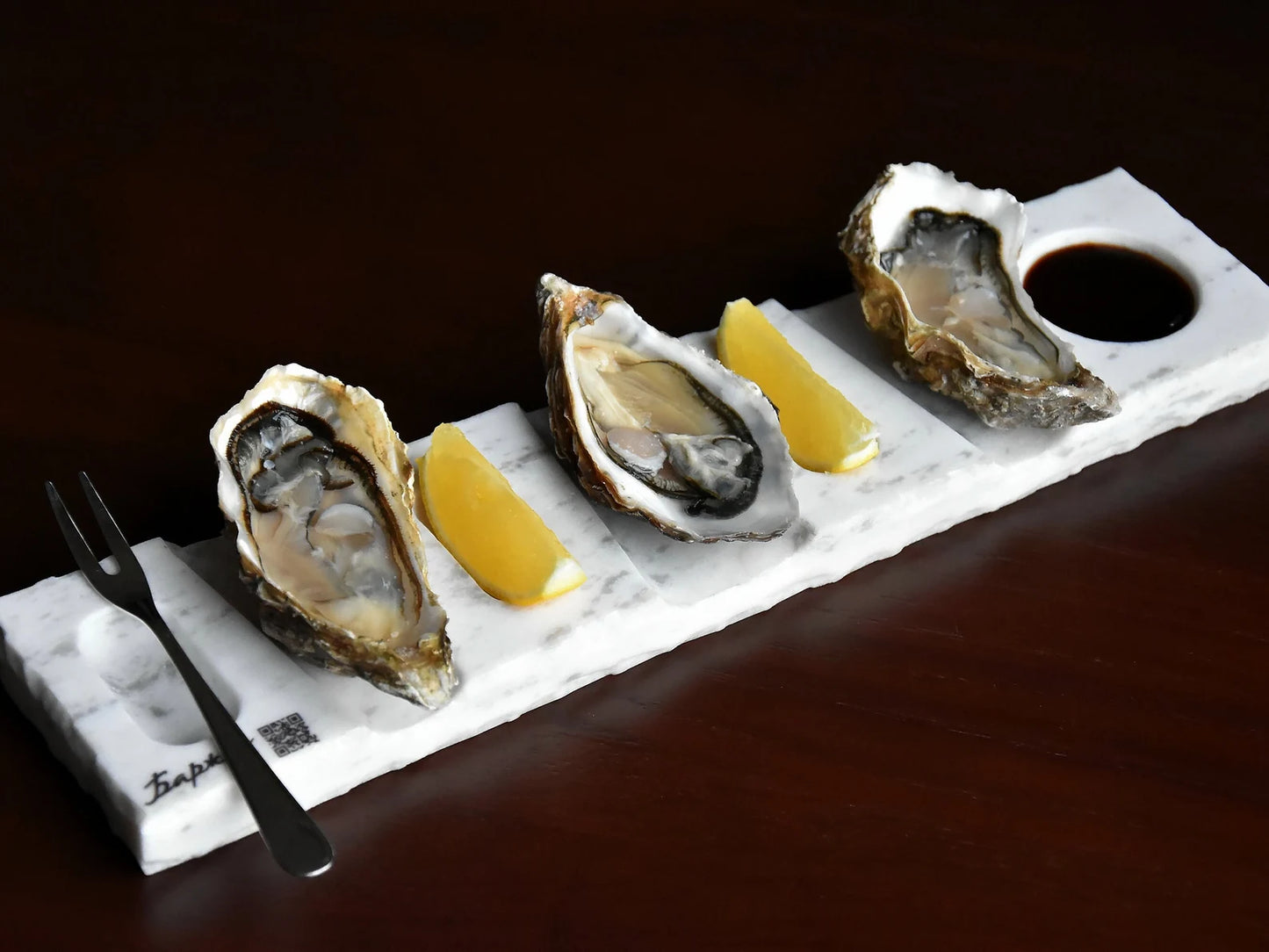 White marble tray,oyster appetizer plate